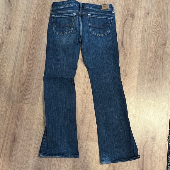 American Eagle Women's Blue Jeans - Picture 2 of 4